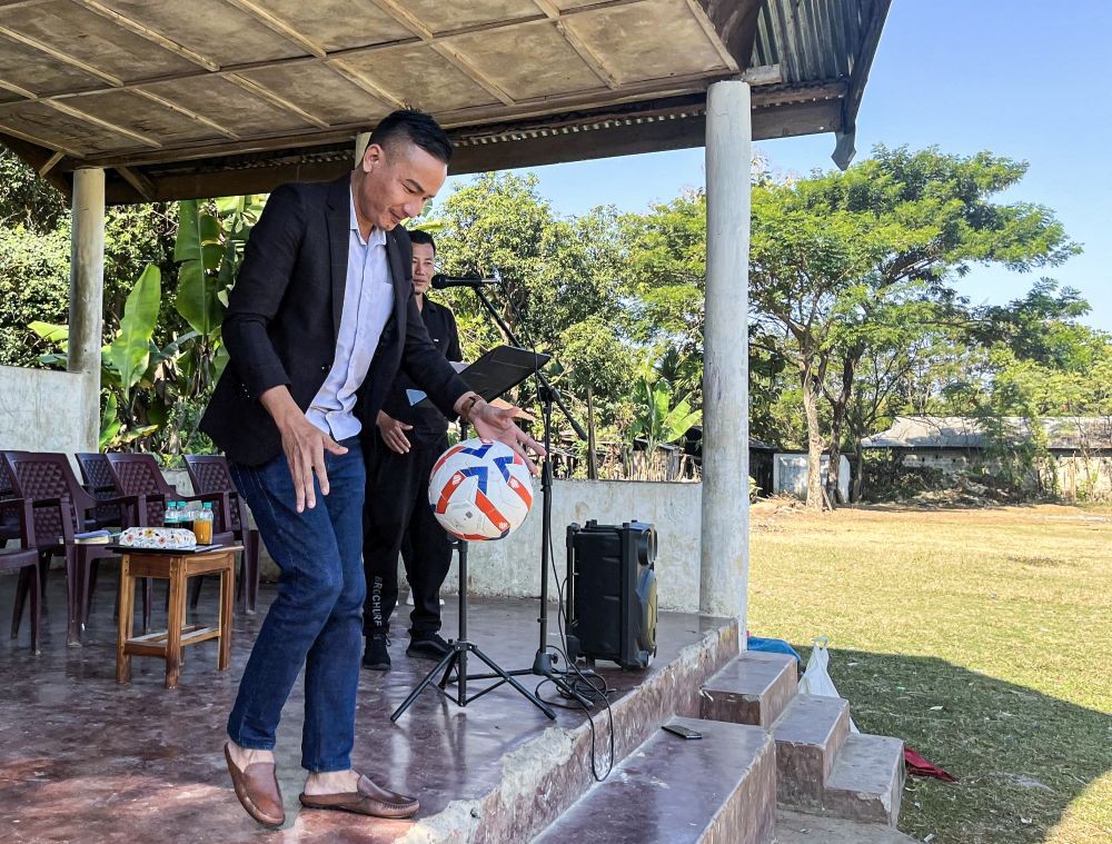 ZSUN president Adaube Hiekha declared the JBBCYD annual sports meet open by ceremoniously kicking off a foot ball on December 27.